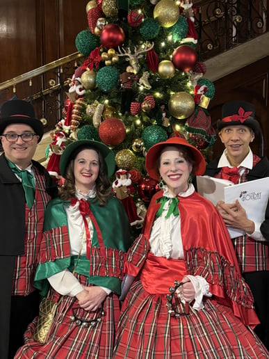 Gallery photo 33 of The Lola Bard Holiday Carolers