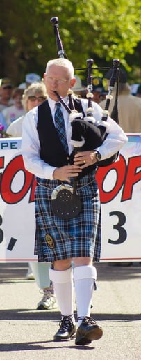 Gallery photo 2 of The Lone Piper