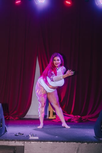 Gallery photo 4 of The Luscious Lil Lady