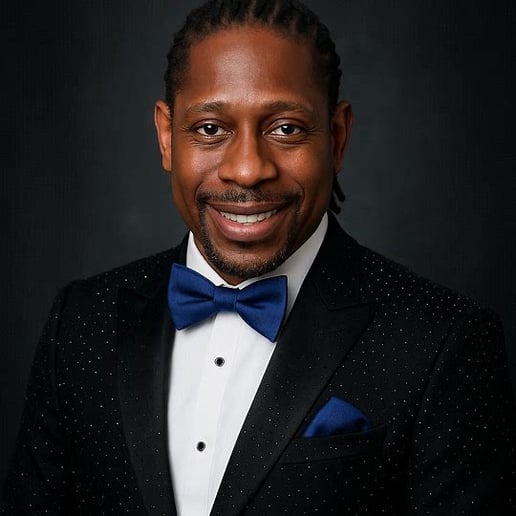 Gallery photo 8 of The Luther Vandross Experience ft Darron