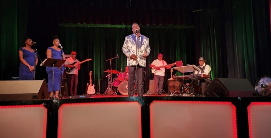 Gallery photo 3 of The Luther Vandross Experience