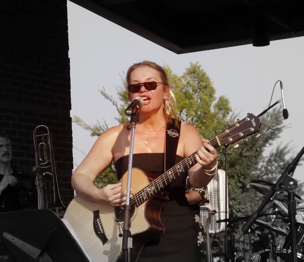 Gallery photo 7 of The Maggie Clement Band
