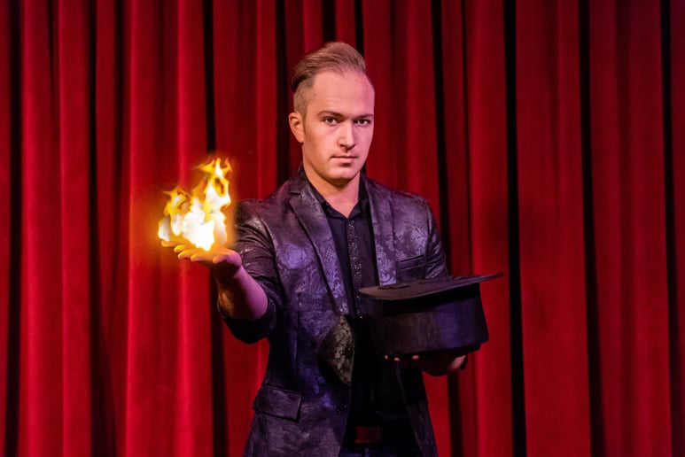 Gallery photo 4 of The Magic & Illusions of Ryne Strom