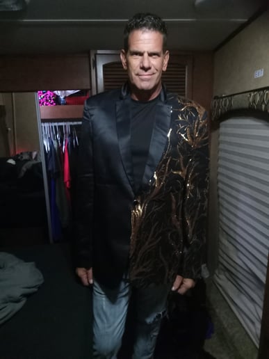Gallery photo 10 of The Magic Man of Country Music