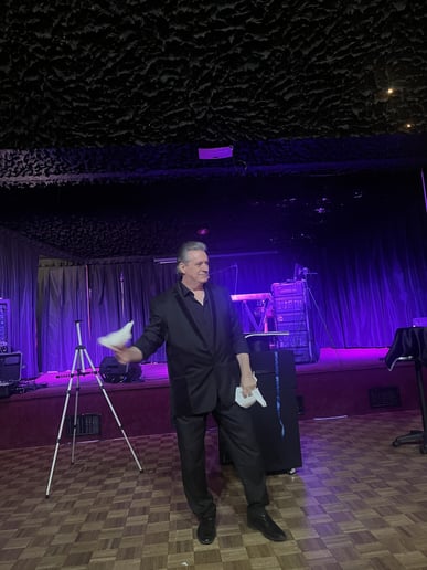 Gallery photo 8 of The Magic of Bill Dickson