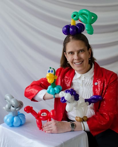 Gallery photo 4 of Proximity Illusions With Carrie Rostollan