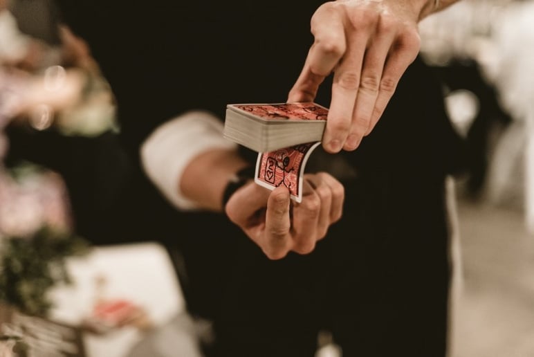 Gallery photo 17 of Magician Eric Giliam