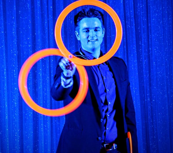 Gallery photo 20 of Magician Eric Giliam