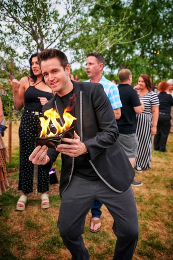 Gallery photo 14 of Magician Eric Giliam