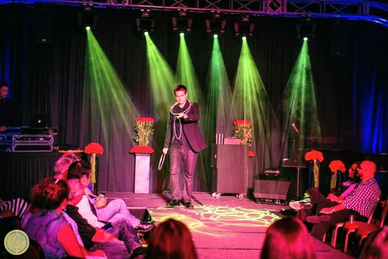 Gallery photo 44 of Magician Eric Giliam