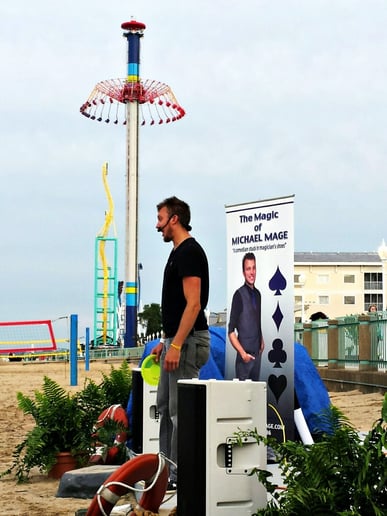 Gallery photo 18 of The Magic of Michael Mage