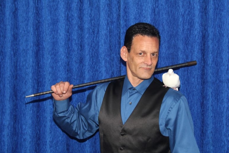 Gallery photo 3 of The Magic Of Michael Minter