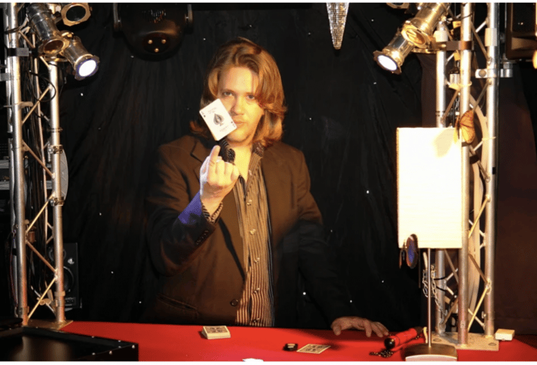 Gallery photo 3 of The Magic of V - Vegas' Top-Rated Corporate Magician & Mentalist
