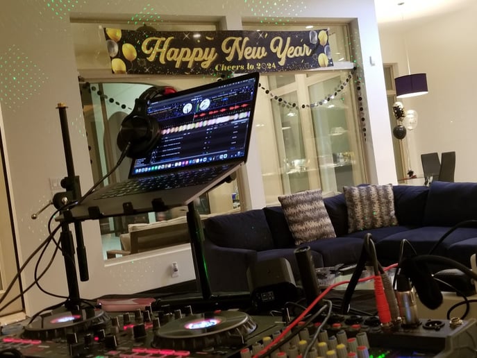 Gallery photo 3 of The Magnificent DJ's of Houston