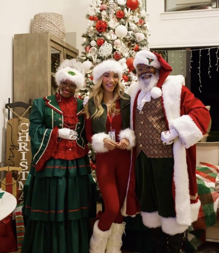Gallery photo 13 of The Claus Couple