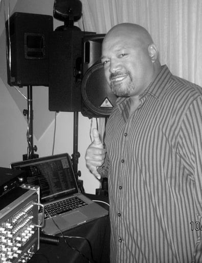 Gallery photo 32 of DJTuese
