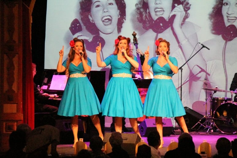 Gallery photo 10 of The Manhattan Dolls