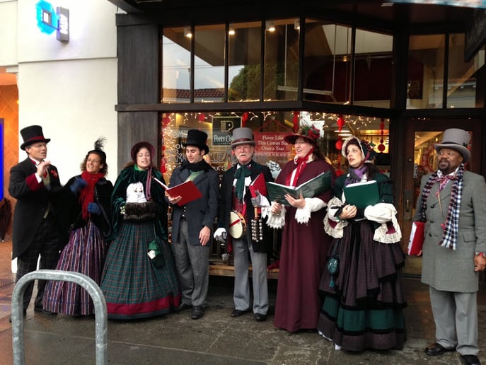 Gallery photo 4 of The Merrie Olde Christmas Carolers