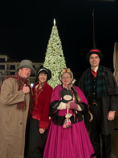 Gallery photo 7 of The Merrie Olde Christmas Carolers