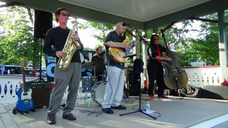 Gallery photo 9 of The Mojo Gypsies