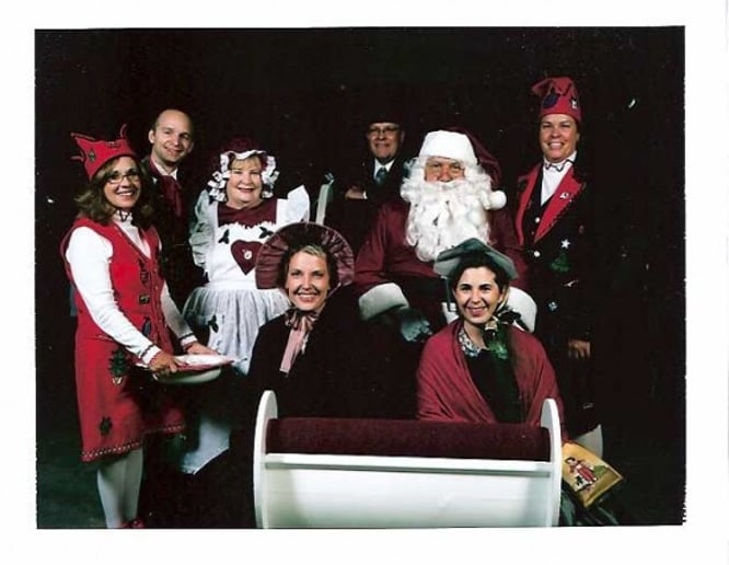 Gallery photo 3 of The Music Companie Carolers