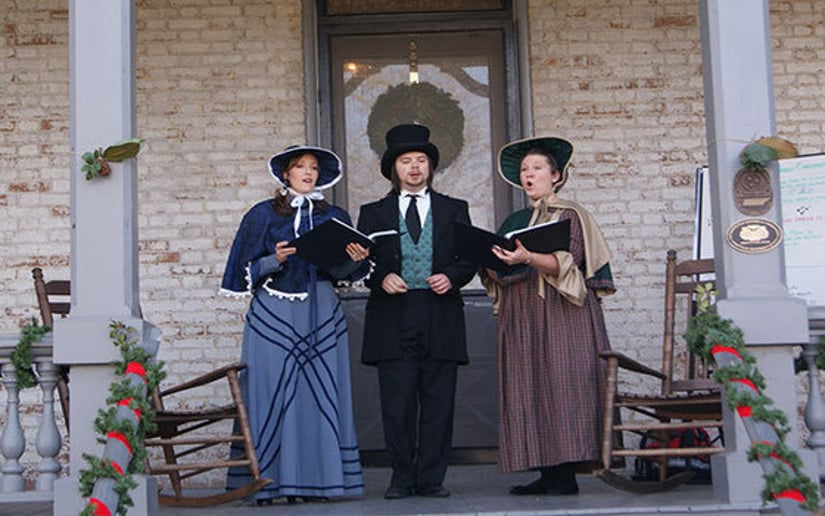 Gallery photo 15 of The American Caroling Company