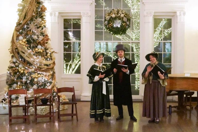 Gallery photo 7 of The American Caroling Company