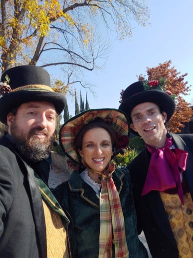Gallery photo 6 of The Old Fashioned Carolers