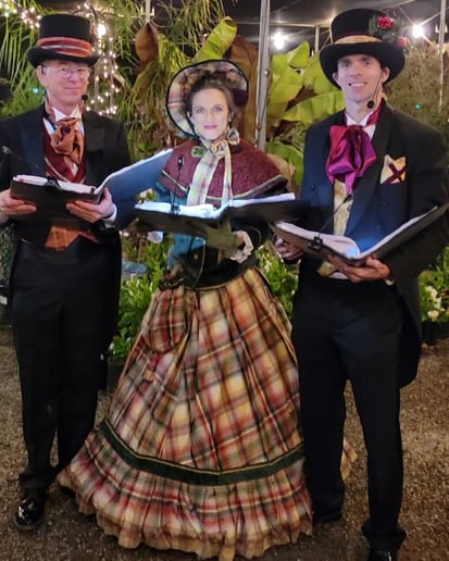 Gallery photo 14 of The Old Fashioned Carolers