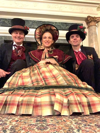 Gallery photo 16 of The Old Fashioned Carolers