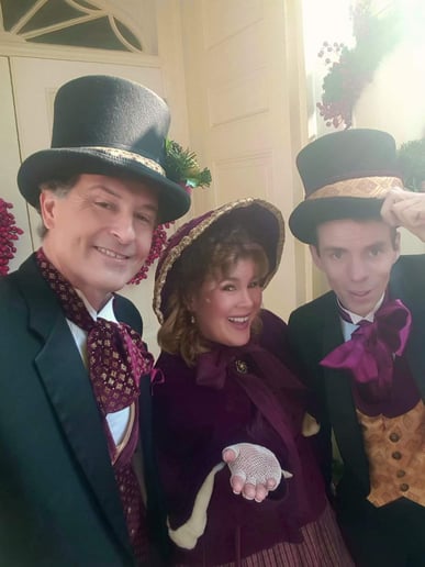 Gallery photo 7 of The Old Fashioned Carolers