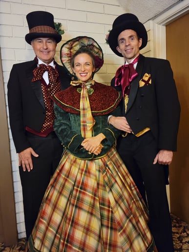 Gallery photo 19 of The Old Fashioned Carolers