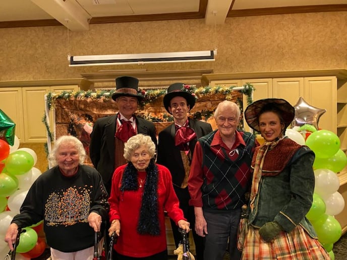 Gallery photo 21 of The Old Fashioned Carolers