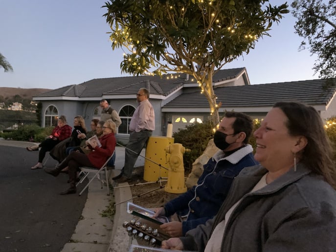 Gallery photo 24 of The Old Fashioned Carolers