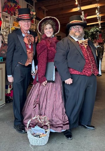 Gallery photo 27 of The Old Fashioned Carolers