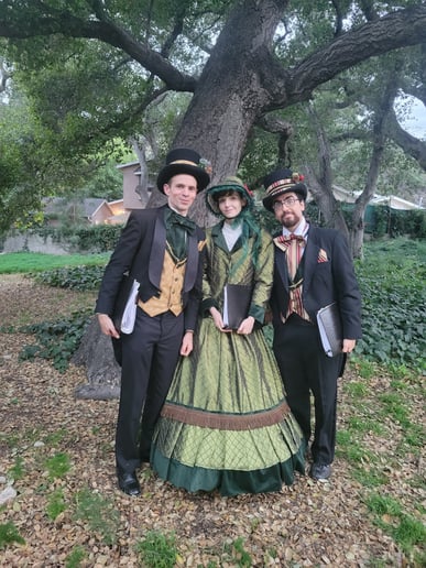 Gallery photo 28 of The Old Fashioned Carolers
