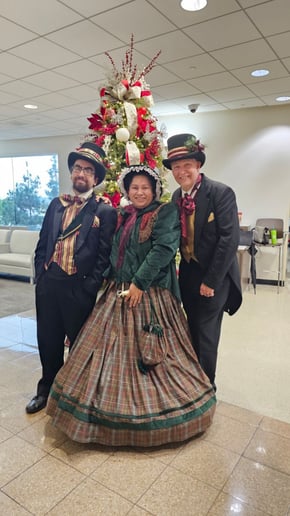 Gallery photo 29 of The Old Fashioned Carolers
