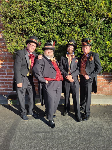 Gallery photo 31 of The Old Fashioned Carolers