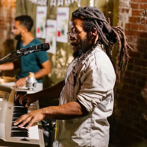 Gallery photo 1 of Kwame - Multi-instrumentalist/Vocalist