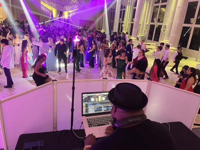 Gallery photo 2 of DJ MILKTRUCK