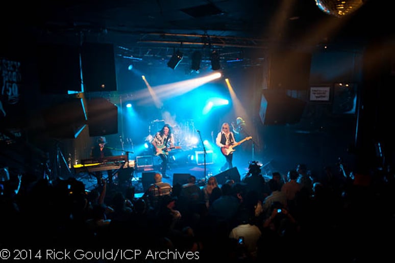 Gallery photo 4 of The PettyBreakers