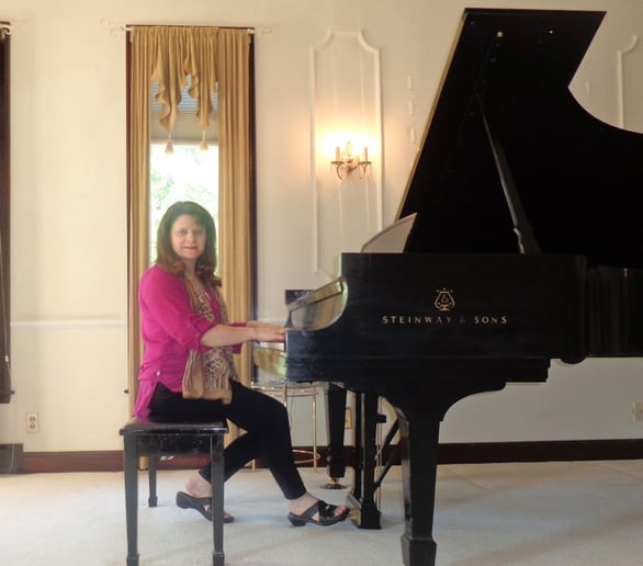 Gallery photo 1 of The Piano Muse