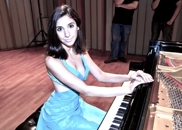 Gallery photo 1 of The Piano Woman