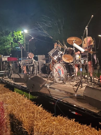 Gallery photo 11 of The Pogy Band