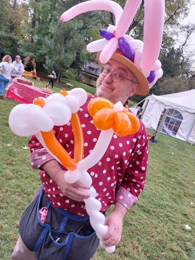 Gallery photo 6 of The Polka Dot Man - Balloons, Magic and Santa