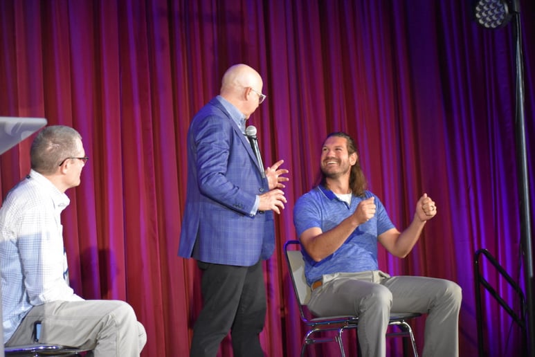 Gallery photo 4 of Comedian Mentalist Magician
