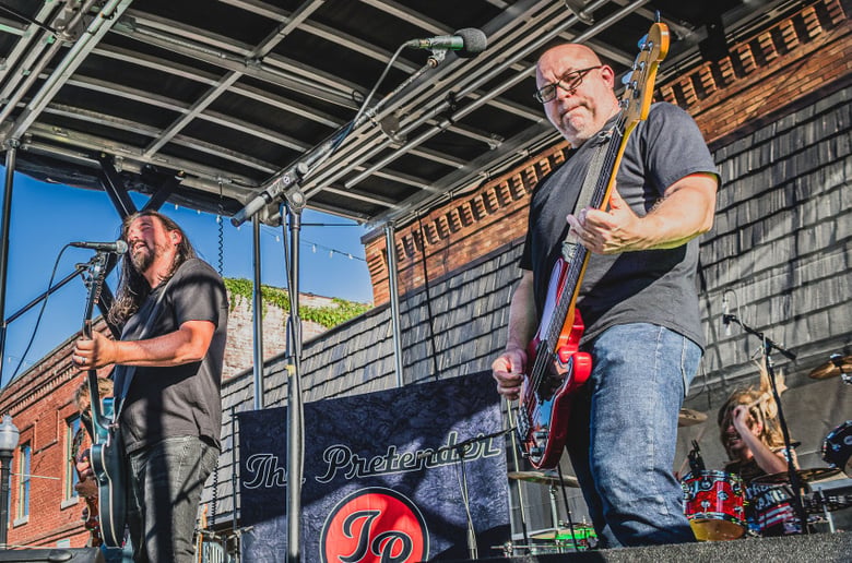 Gallery photo 2 of The Pretender: A Foo Fighters Experience