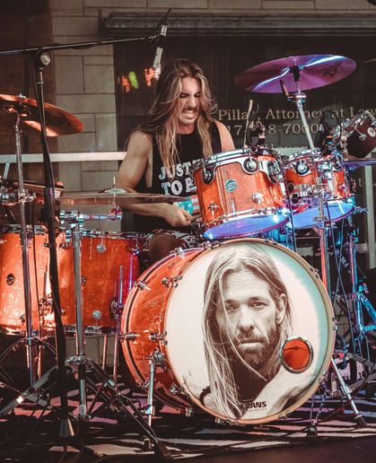 Gallery photo 3 of The Pretender: A Foo Fighters Experience