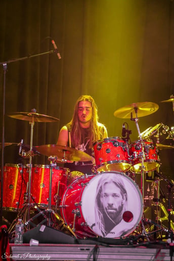 Gallery photo 7 of The Pretender: A Foo Fighters Experience