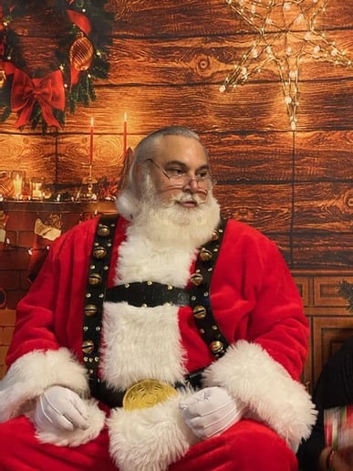 Gallery photo 4 of The Professional Santa